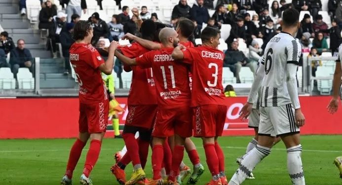 Mantova, al lavoro ma con un occhio al mercato