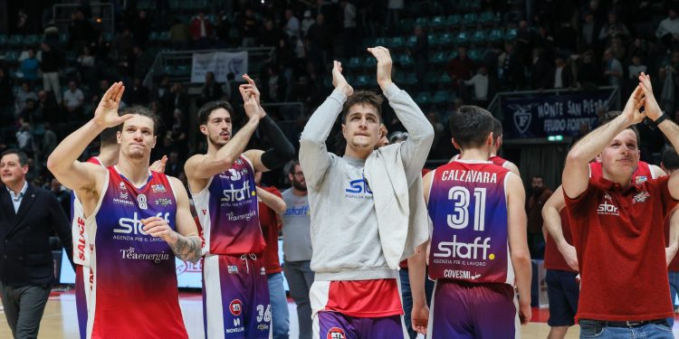 Impresa al Paladozza, coach Zanco: un vittoria che dà tanto morale