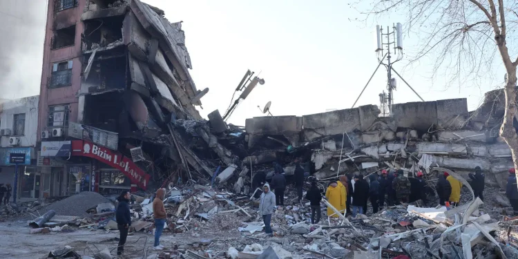 Terremoto in Turchia e Siria: salgono a oltre 11mila le vittime