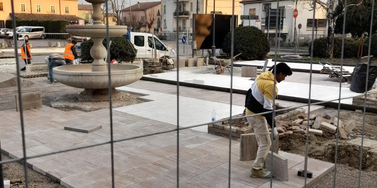 Pieve di Coriano, ultimata piazza Gramsci