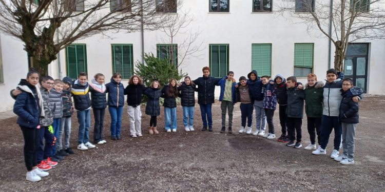 Gli studenti della IIA delle scuole medie di Bozzolo vincono il concorso “Testimoni dei Diritti”